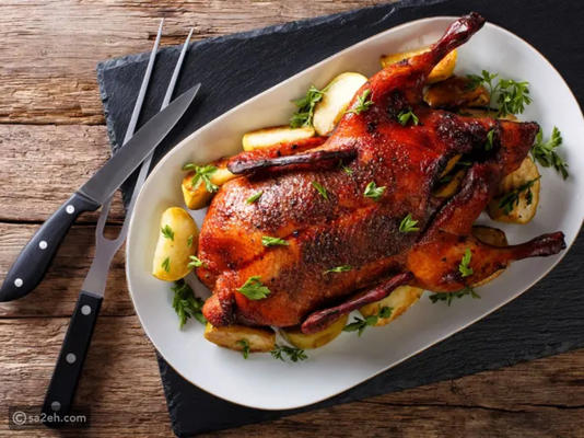 البط على المائدة المصرية في رمضان ..  عادة قديمة برمزية اجتماعية