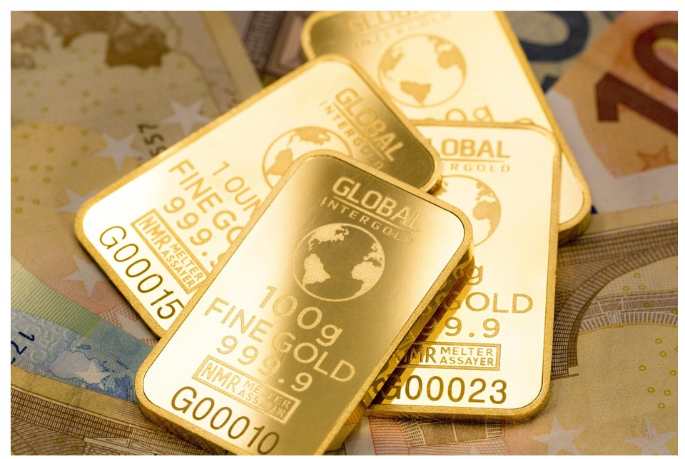 الجمع بين الاختراقات الفنية والعوامل الأساسية لتحقيق أرباح ثابتة للذهب