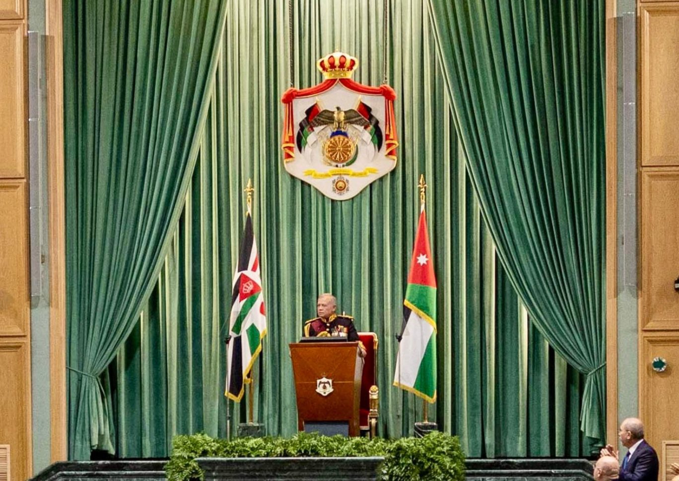 تقدير ملكي للقوات المسلحة والأجهزة الأمنية