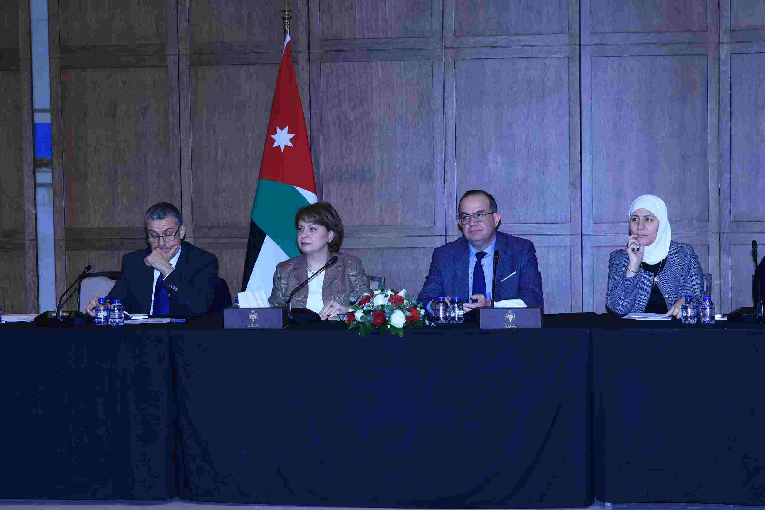 جلسة حكومية تبحث تطبيقات الذكاء الاصطناعي في تحديث الإدارة العربية