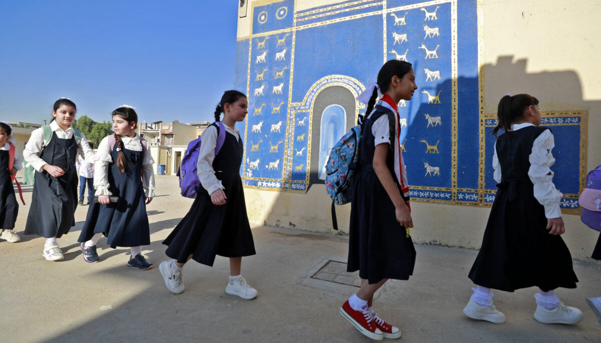 بسبب ضغط الدراسة ..  طالبة تنهي حياتها شنقًا بقطعة قماش