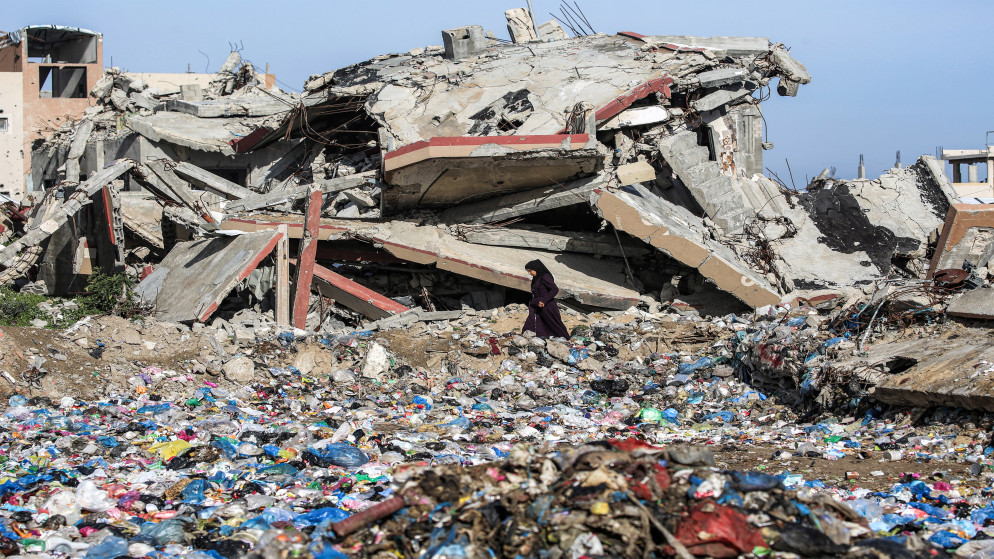 نسف مبانٍ وإطلاق نار مكثف للاحتلال بغزة