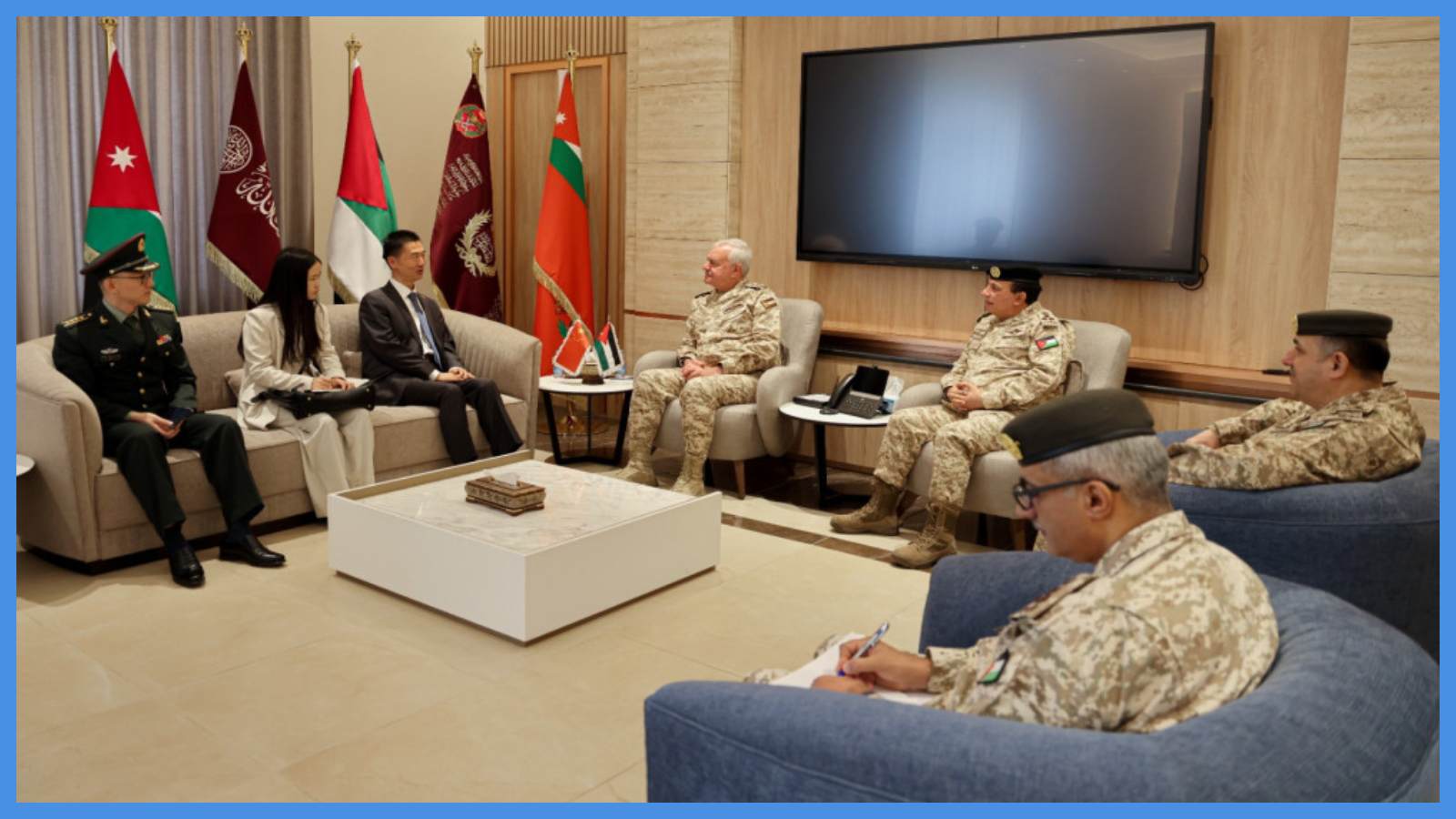 اللواء الحنيطي يلتقي السفير الصيني