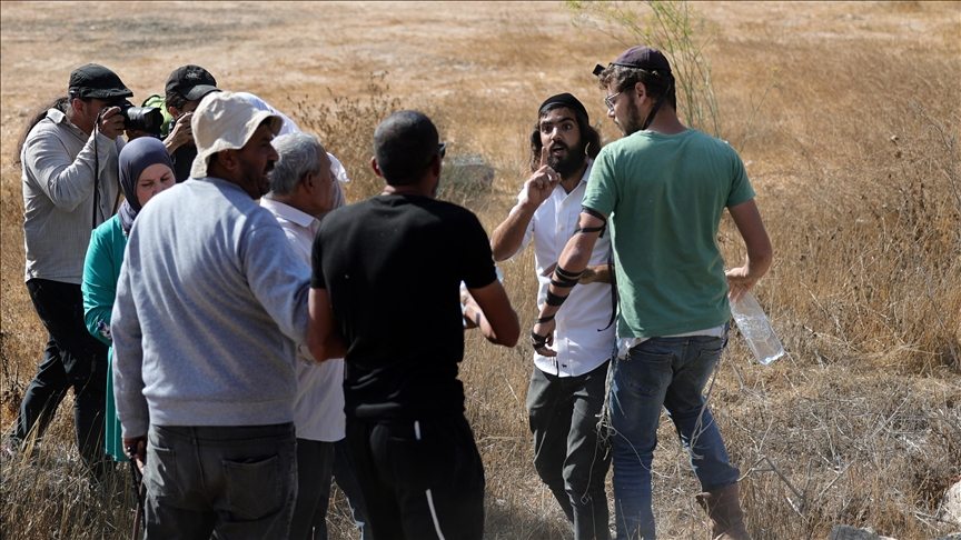 مستوطنون يهدمون مساكن فلسطينية في الأغوار الشمالية