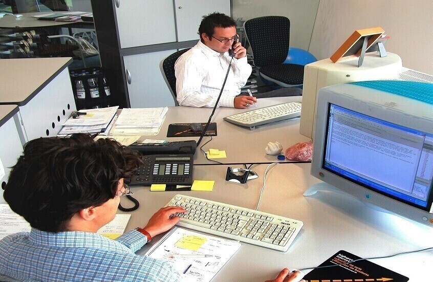 العمل أمام الشاشات  ..  كم من الوقت آمن وكيف نحمي أعيننا؟