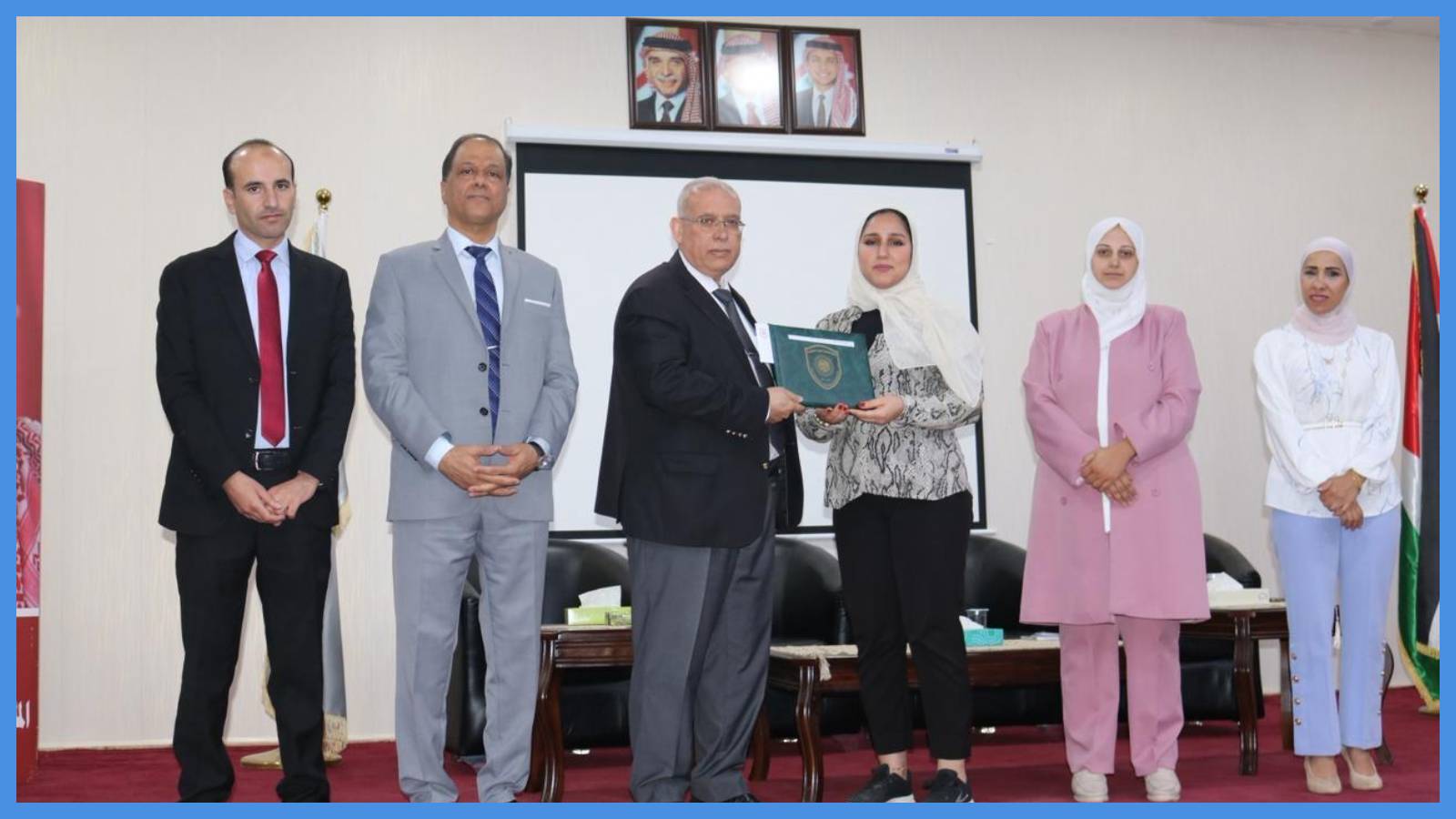 الكلية الجامعية العربية للتكنولوجيا تكرّم أوائل الشامل