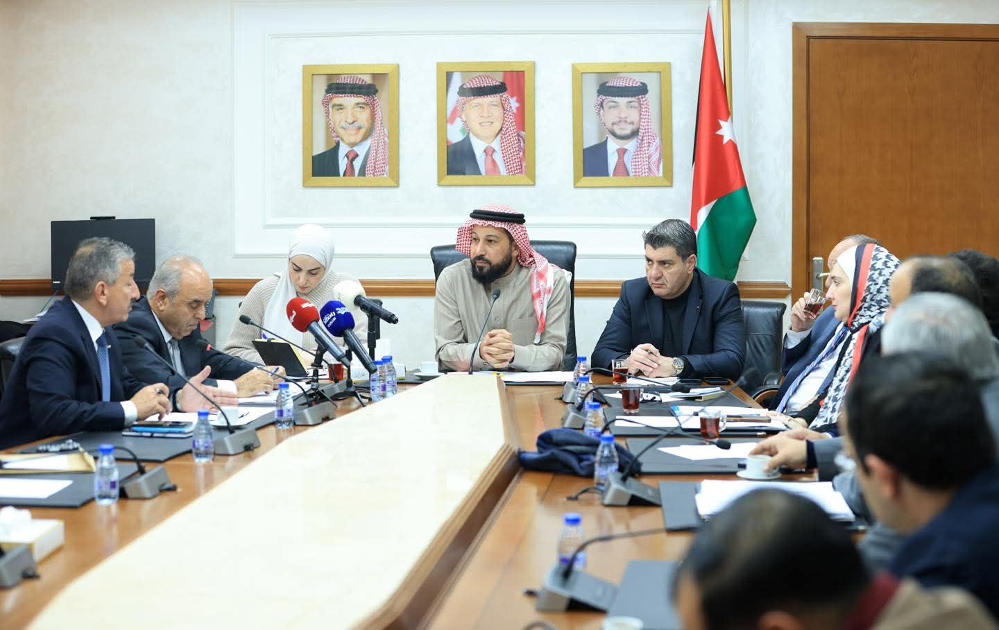 التعليم النيابية تناقش عدداً من القضايا التربوية والجامعية 