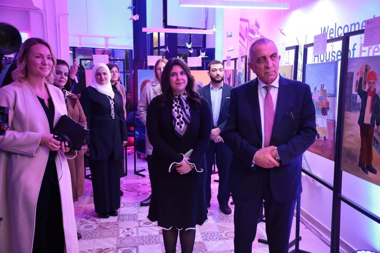 افتتاح معرض ما وراء الإطار-فراشي من أجل الحرية