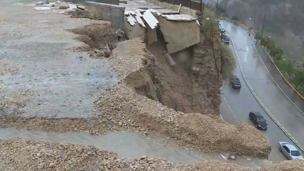 المهندسين  تحدد أسباب انهيار جزء من سور الكرك وتوصي بإجراءات عاجلة