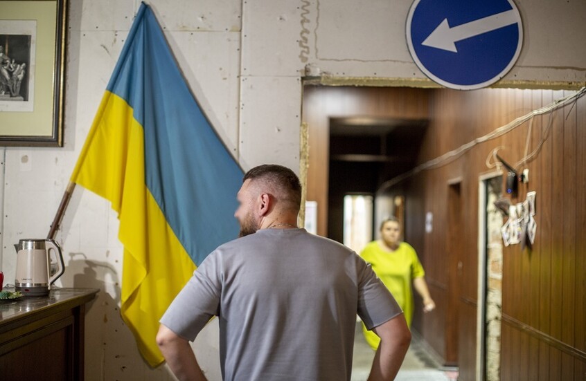 سائق أنجلينا جولي يوضح تفاصيل اعتقاله في أوكرانيا