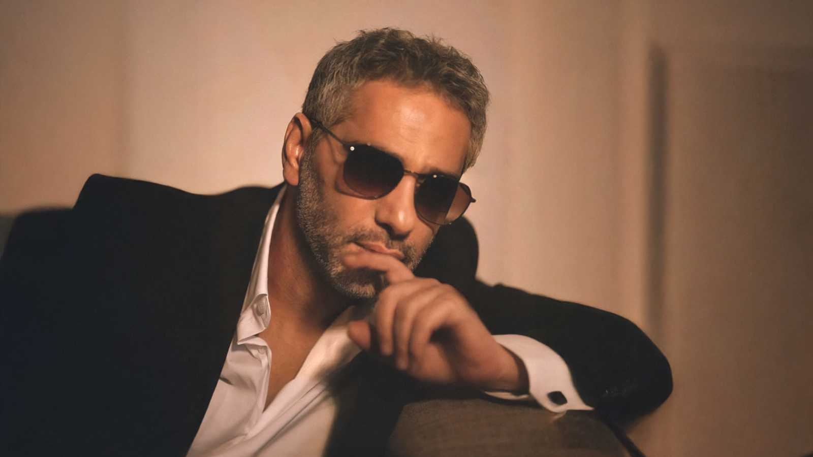 فضل شاكر يهدي جمهوره قمري رغم ظروفه القانونية