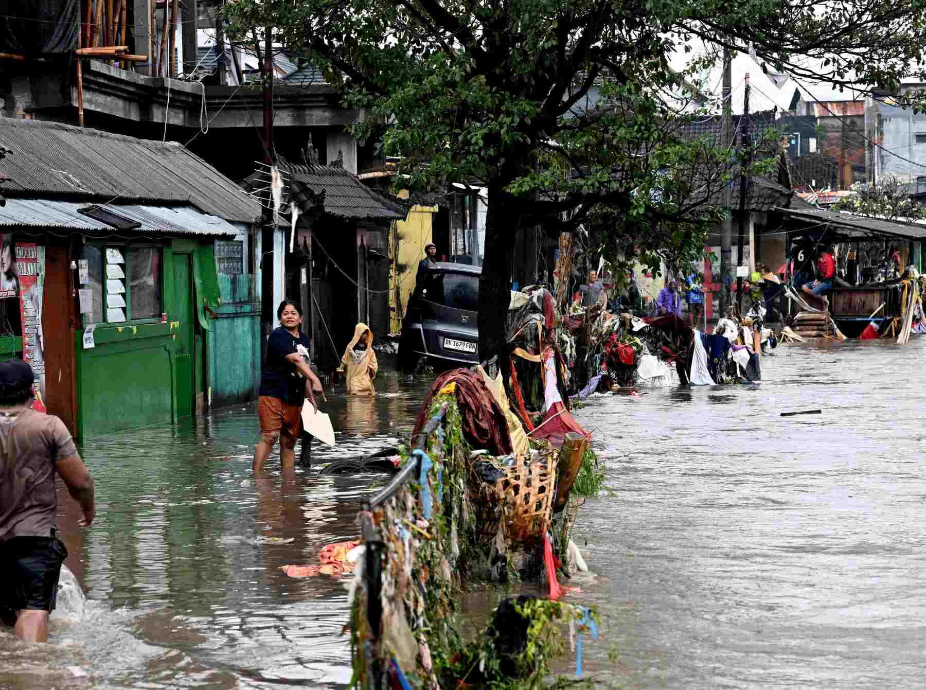 إندونيسيا: ارتفاع حصيلة قتلى الفيضانات إلى أكثر من ألف 