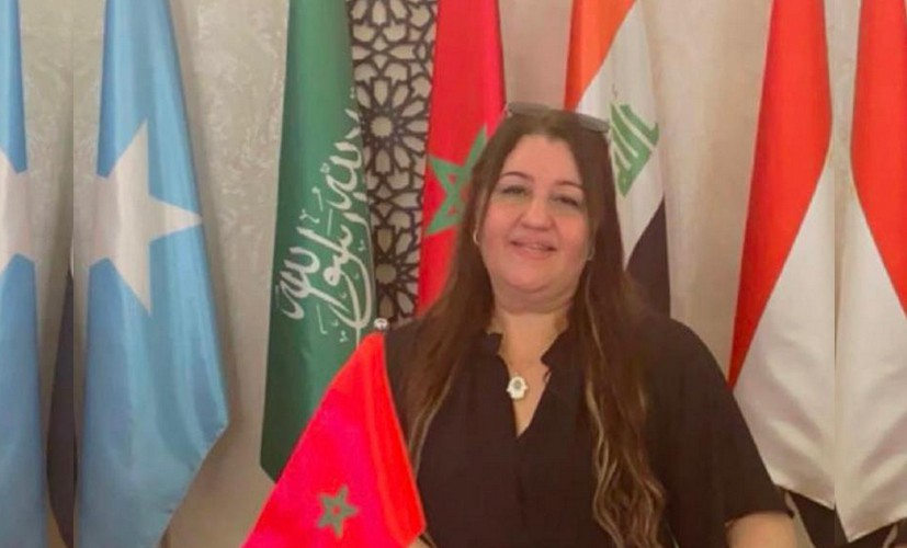 تكريم  مونى اعزري ضمن احتفالية في الجامعة العربية