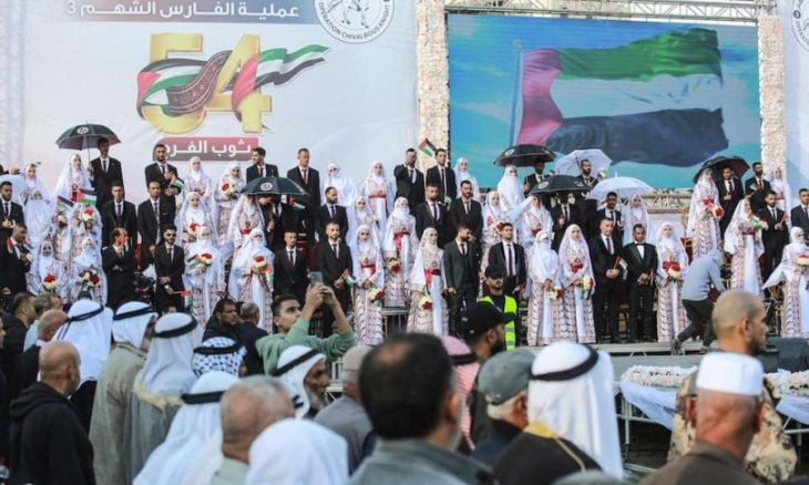 حفل زفاف جماعي لـ54 زوجا بين أنقاض خان يونس