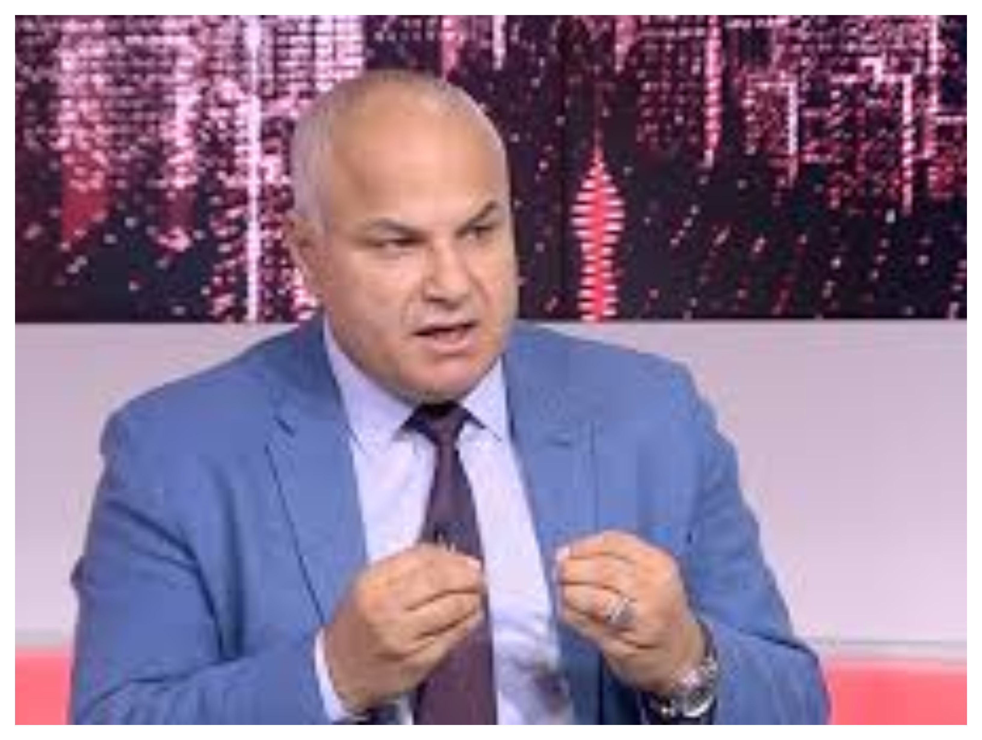 وزير العمل: قرار إنهاء خدمة من أمضوا 30 سنة أفقد الحكومة الكثير من الكفاءات