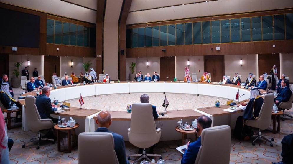 اجتماع الرياض يؤكد رفض الاعتداءات الإيرانية ويدعم حق الدفاع