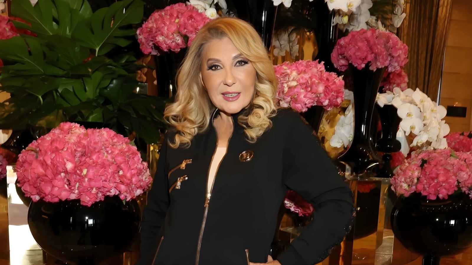 نادية الجندي تخطف الأنظار بإطلالة رجالية جريئة .. صور