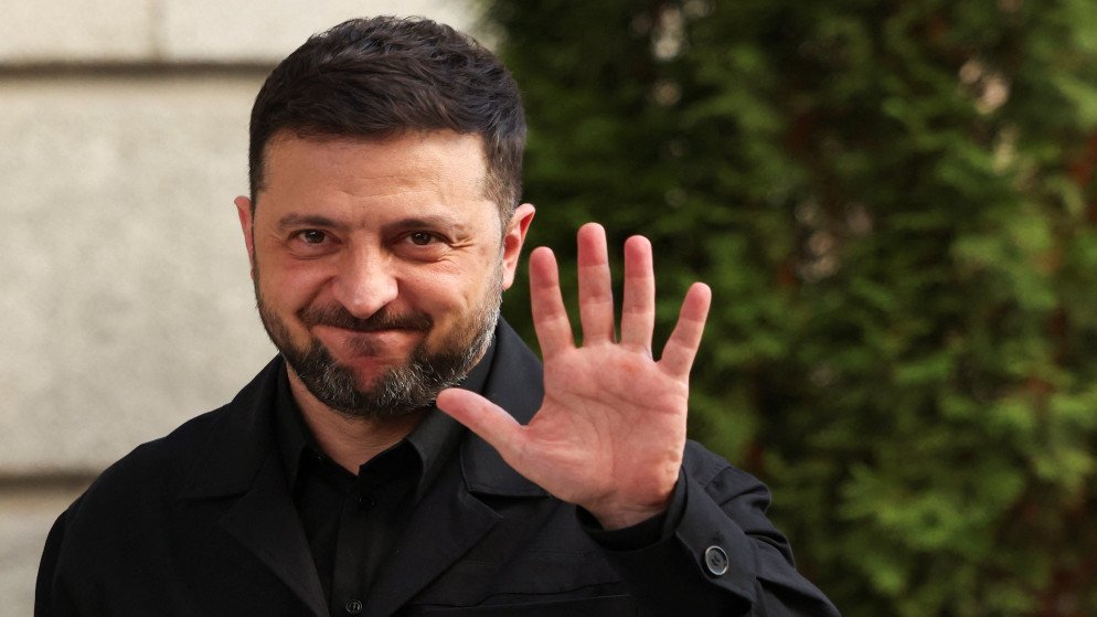 زيلينسكي يتعهد بخطة سلام مع واشنطن دون المساس بالمصالح