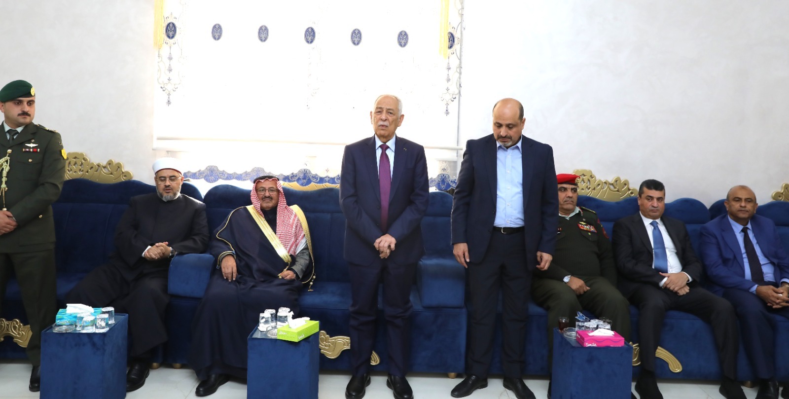 العيسوي ينقل التعازي لعشيرة الخريشا ويزور الوزير ارشيدات للاطمئنان على صحته