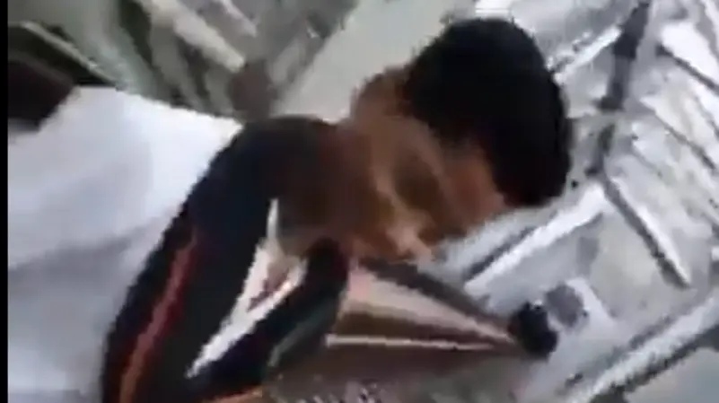  مقطع ريل ينهي حياة شاب تحت عجلات القطار .. فيديو 