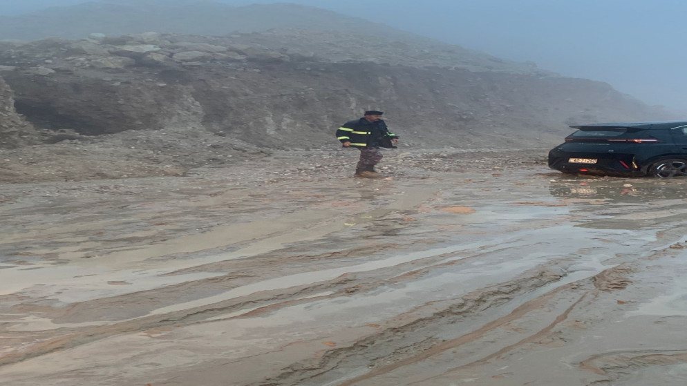 إغلاق مؤقت لطريق الكرك - الطفيلة إثر غزارة الأمطار والانهيارات