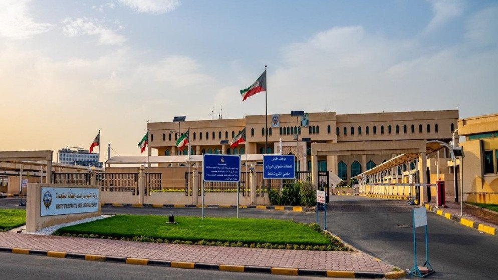 خروج 7 خطوط هوائية لنقل الطاقة الكهربائية عن الخدمة في الكويت