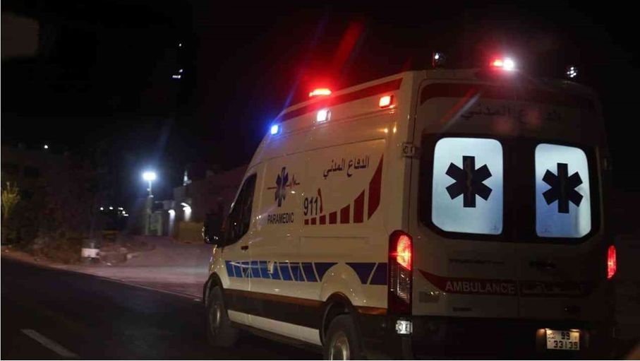 انتشال 4 أشخاص سقطت مركبتهم بقناة الملك عبدالله