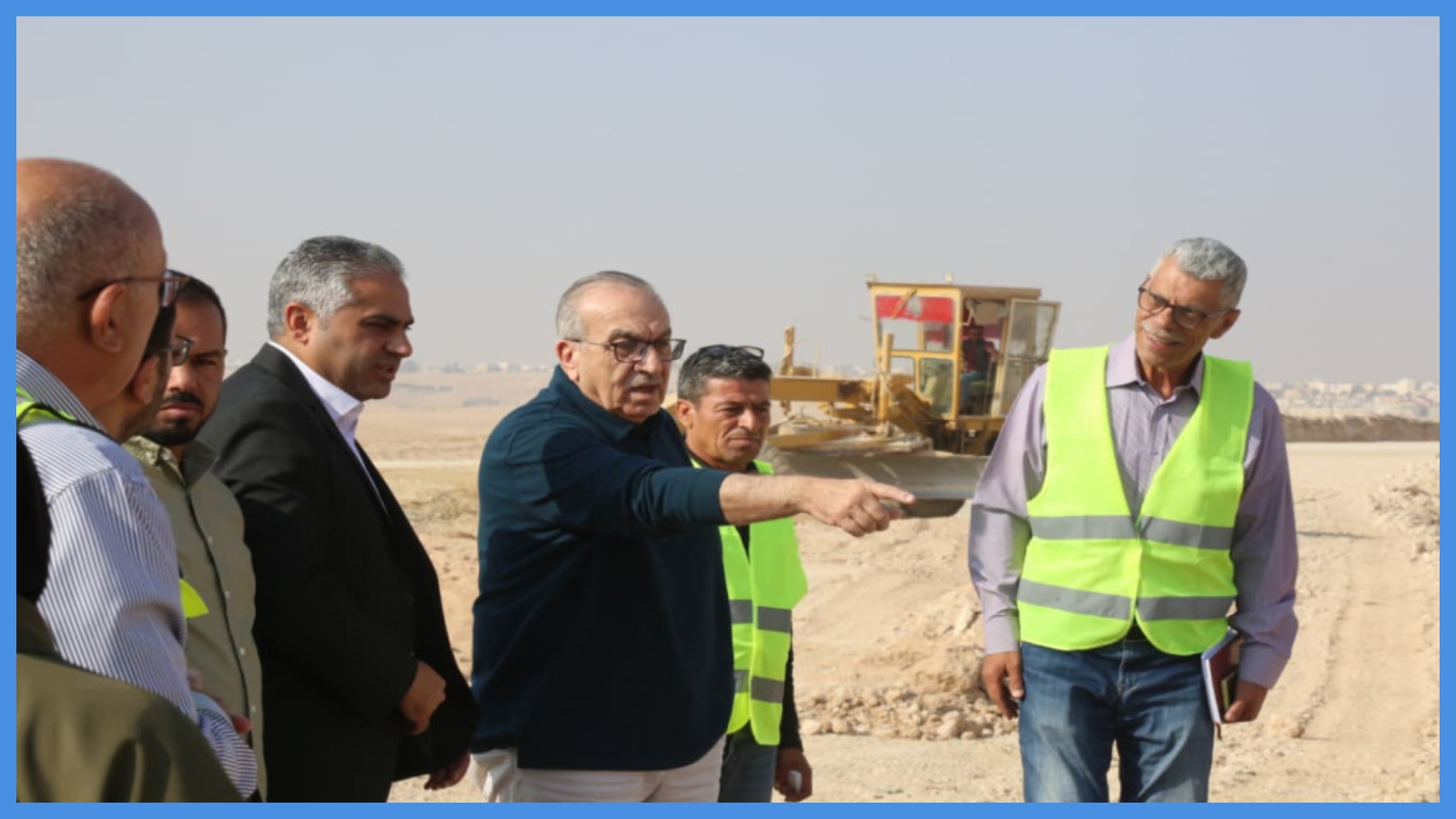 وزير الأشغال يتفقد مشاريع طرق في الكرك 