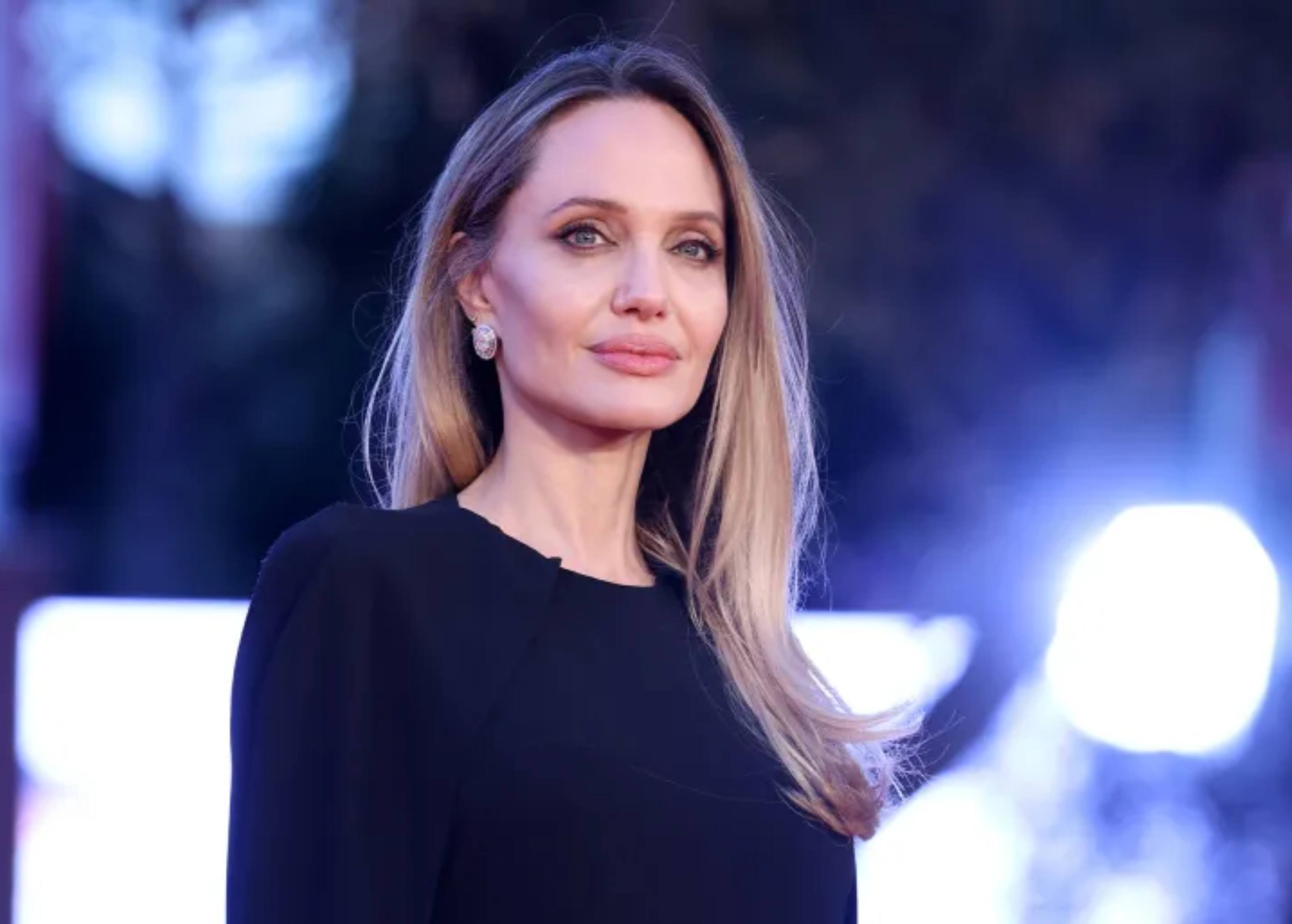 أنجلينا جولي تعود بروحها القتالية في فيلم كوتور
