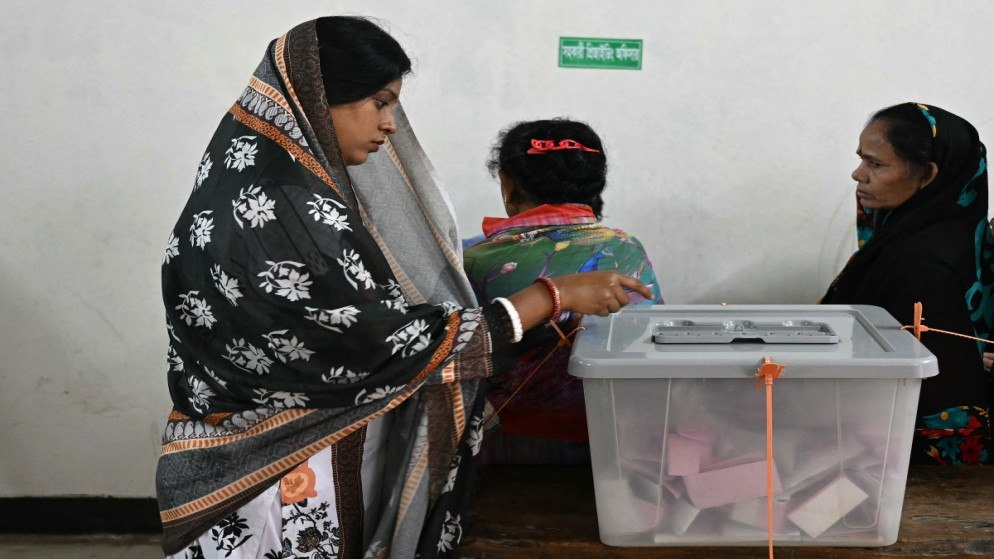 127 مليون ناخب يتوجهون إلى مراكز الاقتراع في بنغلادش