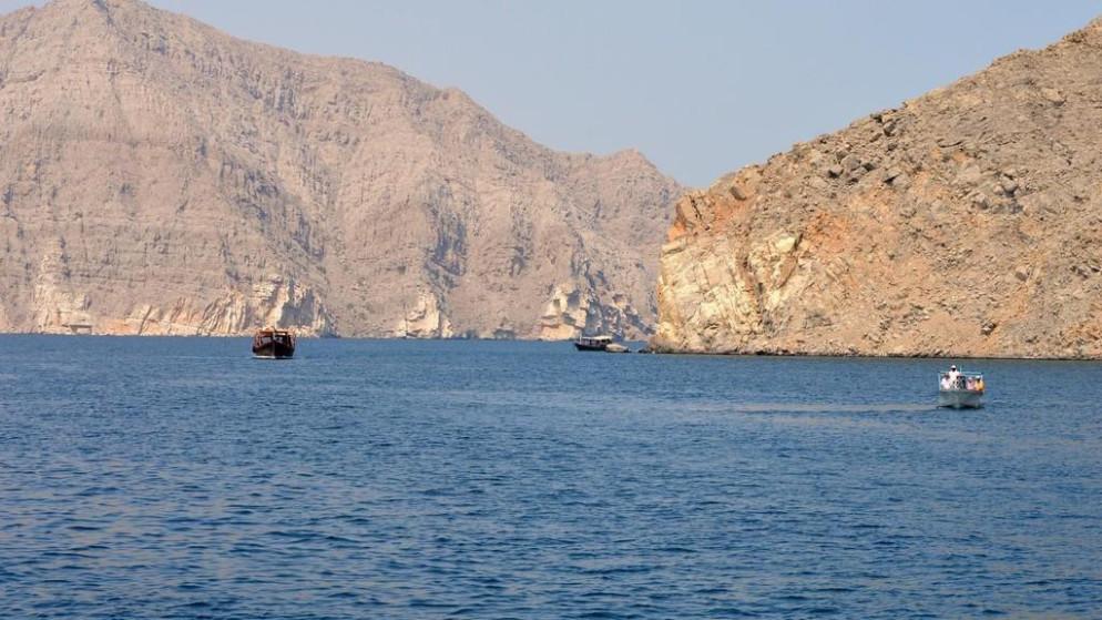 إيران تهدد بزرع ألغام ووقف الملاحة بالخليج في حال وقوع هجوم على ساحلها