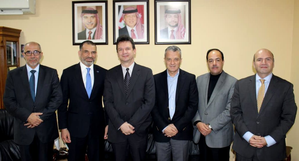 رجال الأعمال  تبحث التعاون الاقتصادي مع رومانيا