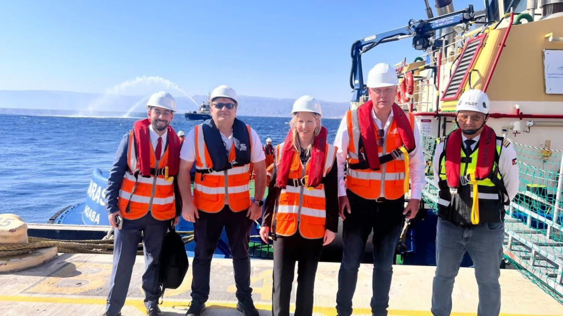 السفيرة الهولندية تزور شركة ميناء العقبة للخدمات البحرية