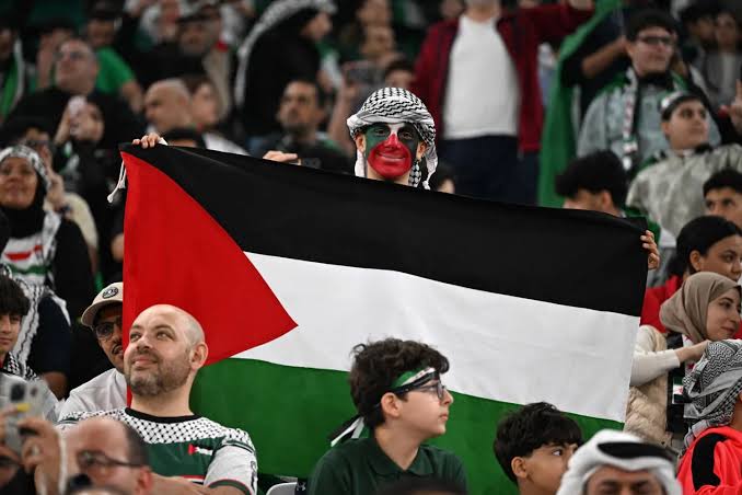 تضامن عربي: فلسطين وسوريا تعانقان التأهل معاً