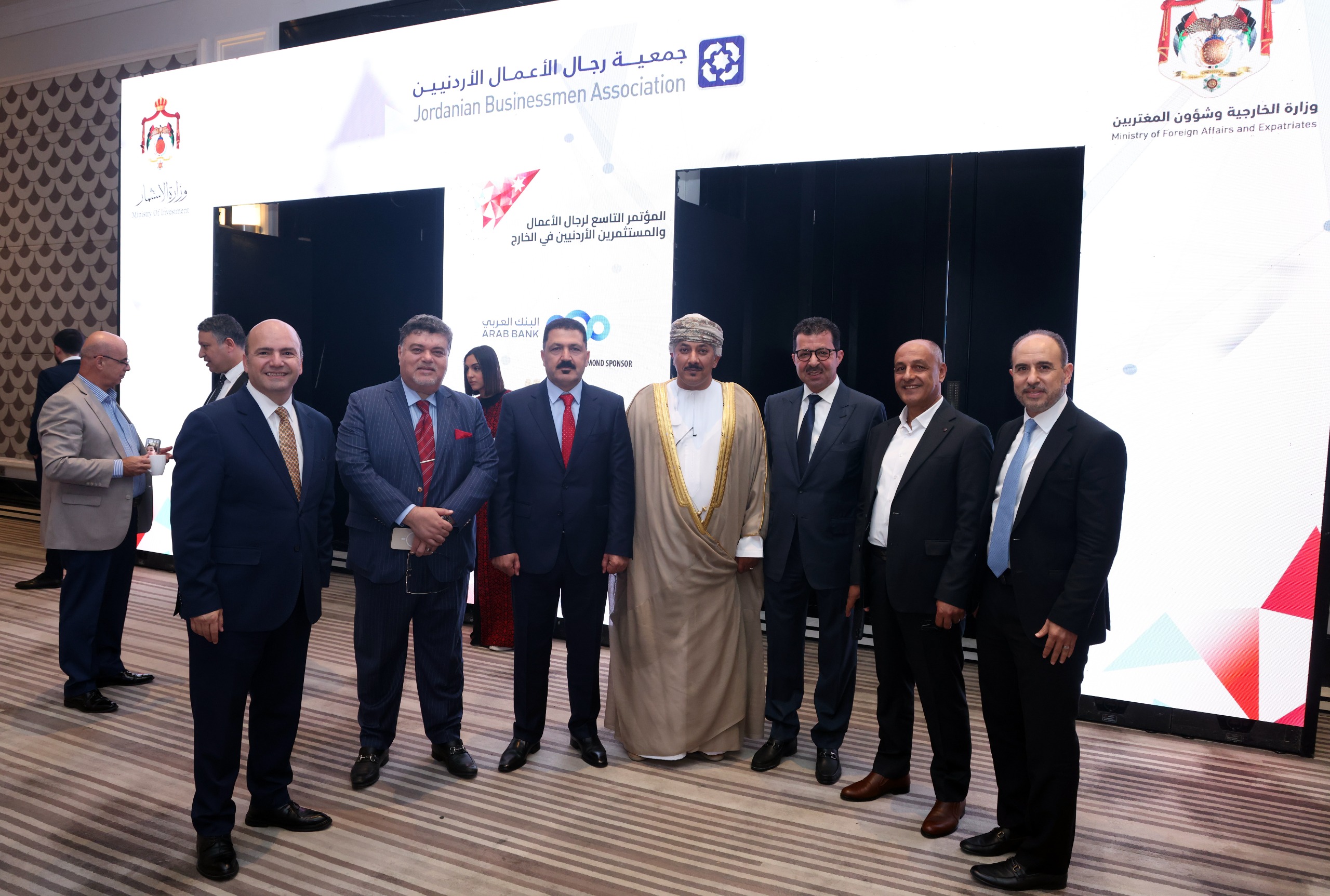 رجال أعمال الجالية الأردنية في عُمان يشاركون بمؤتمر المستثمرين الأردنيين