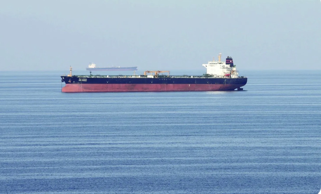 حذف منشور حول مرافقة البحرية الأمريكية لناقلة نفط عبر هرمز