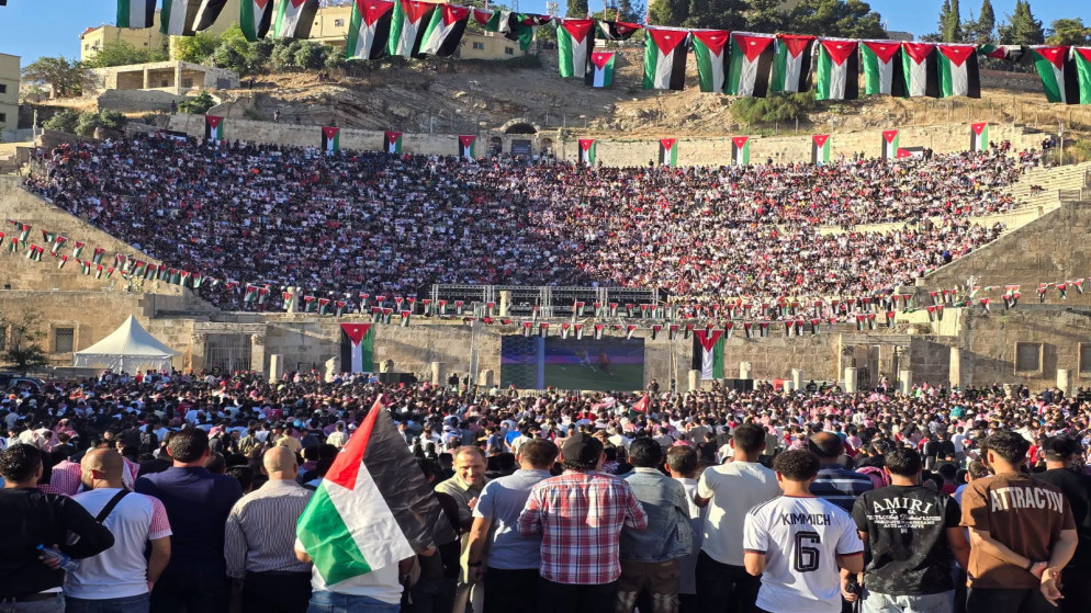 المدرج الروماني يفتح أبوابه للجماهير لمتابعة مباراة النشامى والجزائر
