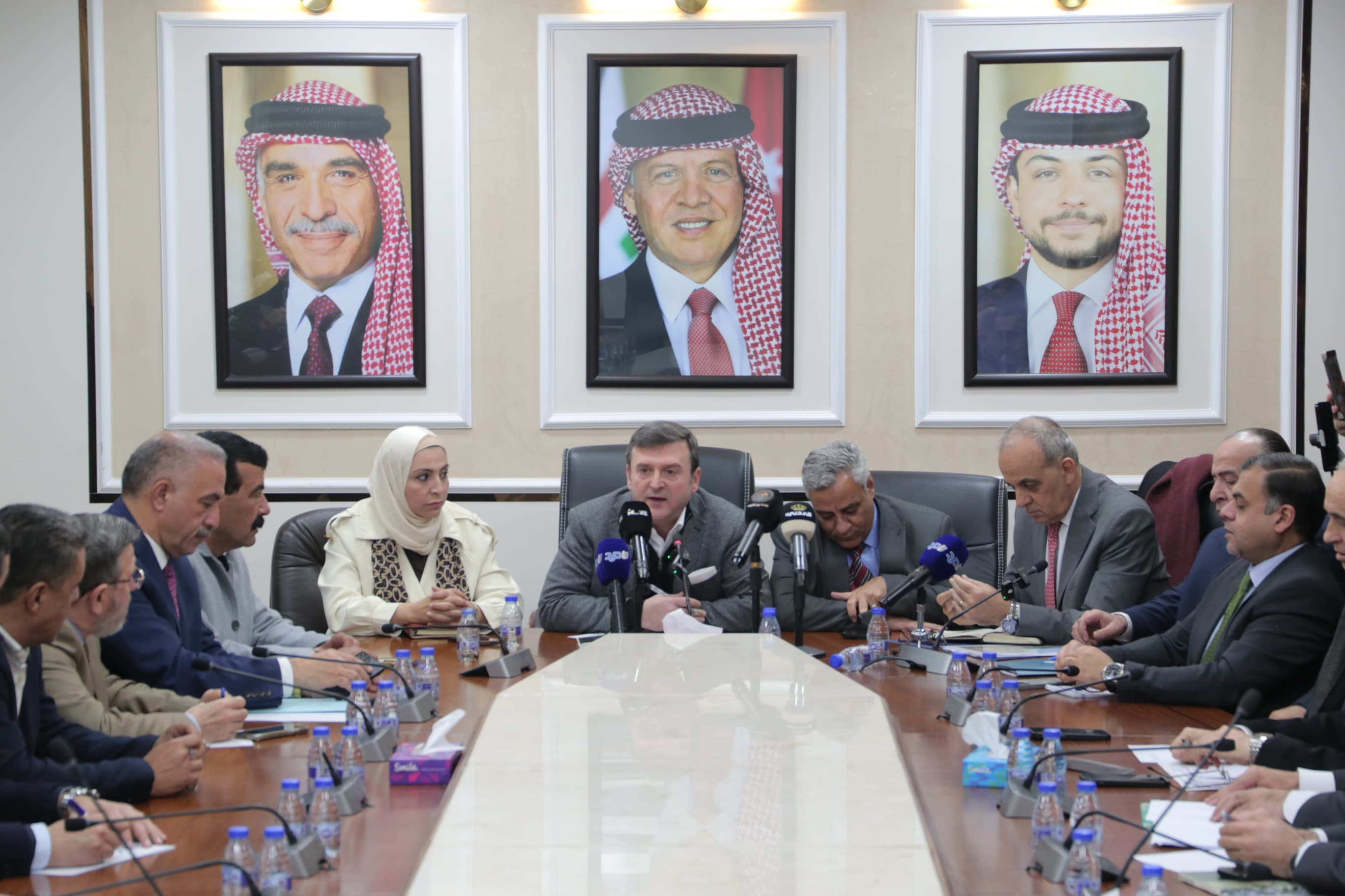 السياحة النيابية تبحث تحديات القطاع