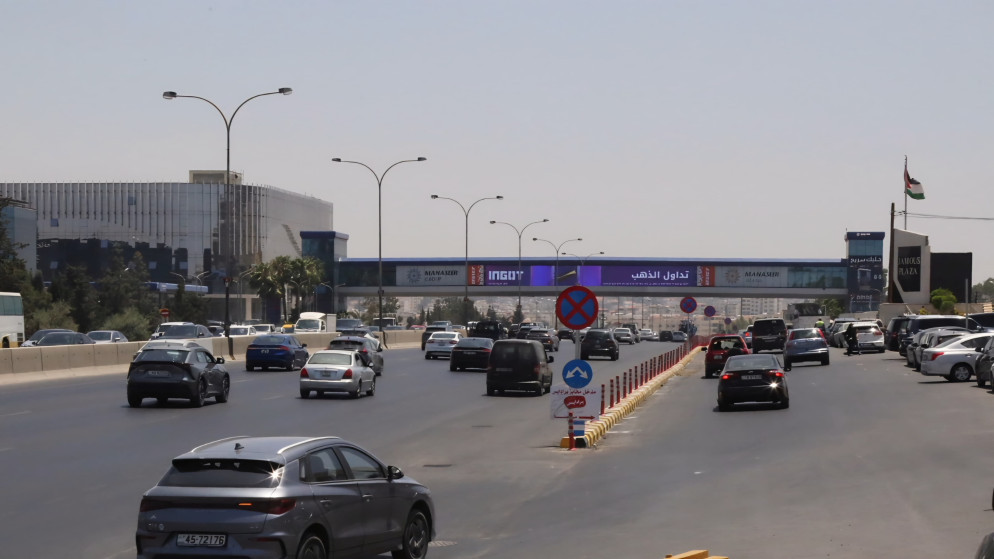 بدء تنفيذ مسارات مشاة ودراجات بطريق المطار