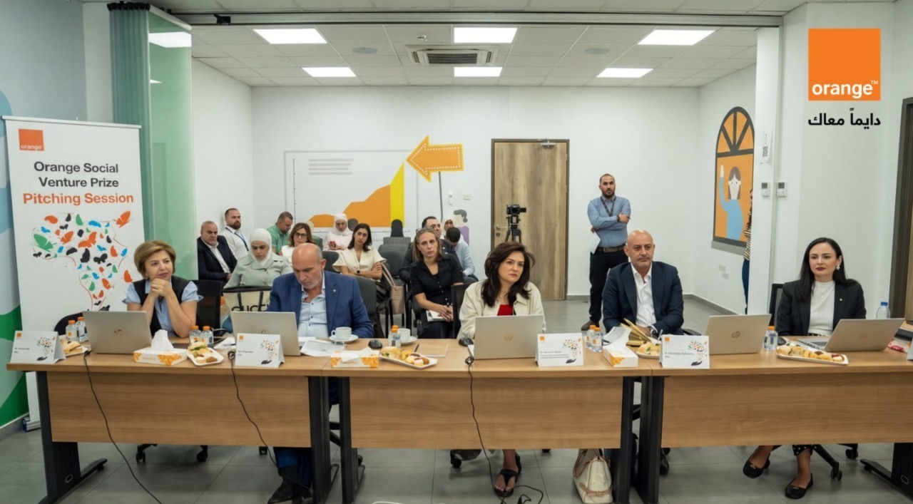 13  رياديةً وريادياً يستعرضون أفكارهم في النسخة المحلية العاشرة من جائزة Orange للمشاريع الريادية المجتمعية لعام 2026