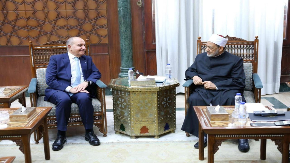 السفير العضايلة يلتقي شيخ الأزهر ويؤكد متانة العلاقات 