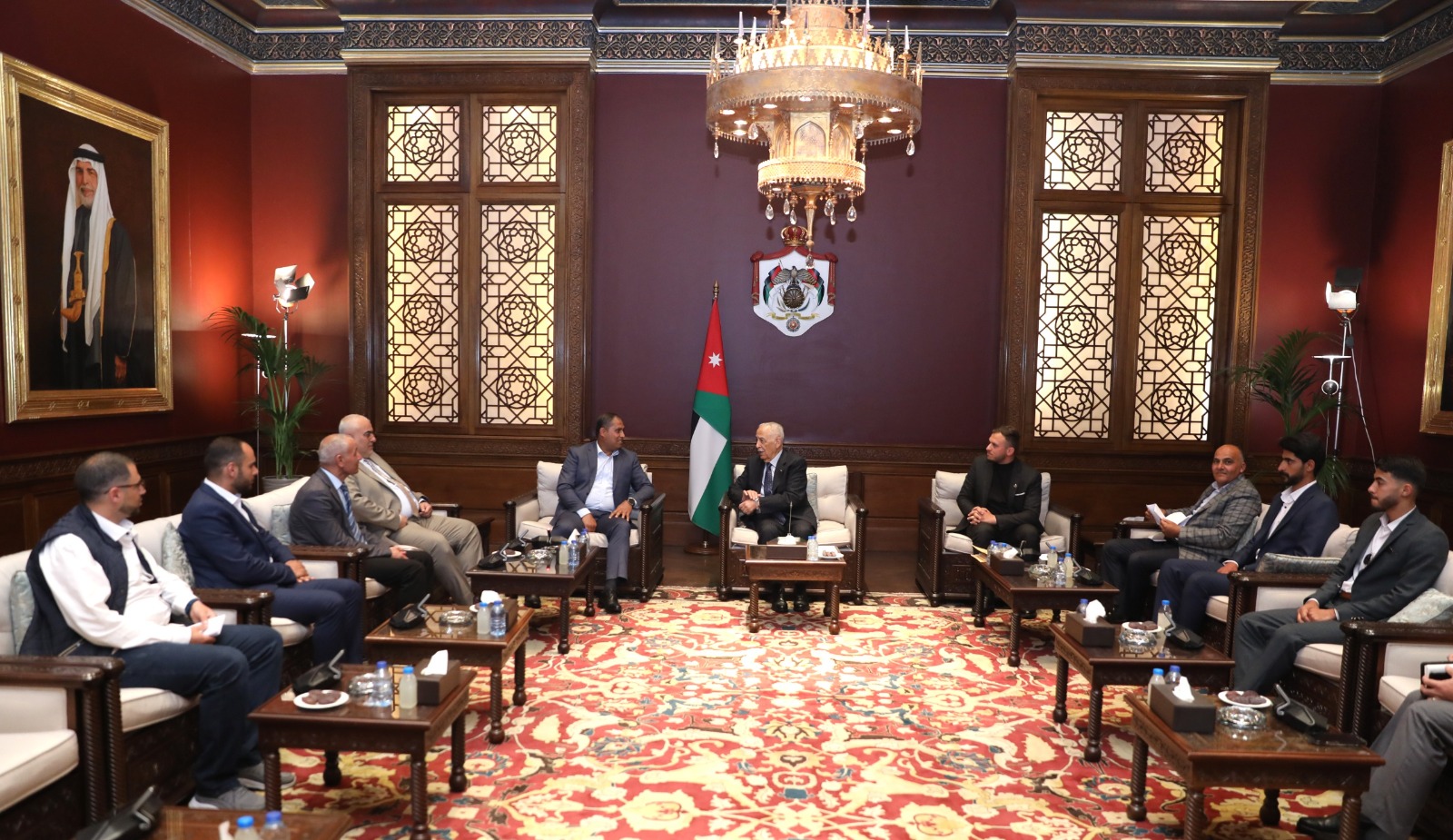 العيسوي يلتقي وفدا من أكاديمية شباب الكرك