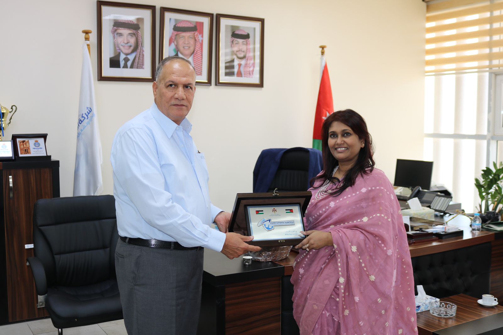 سفيرة بنغلاديش تزور شركة العقبة لإدارة وتشغيل الموانىء 