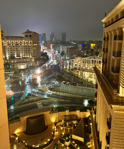 المطر والمساء في عمّان 