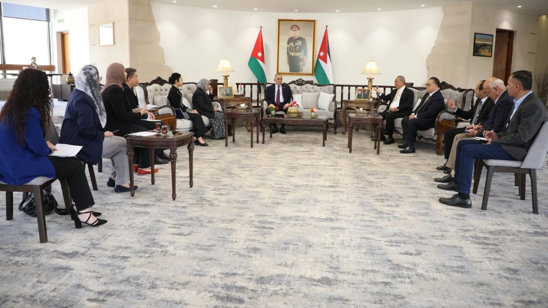 وزير الثقافة يبحث إقامة أسبوع ثقافي لدول جنوب شرق آسيا في الأردن