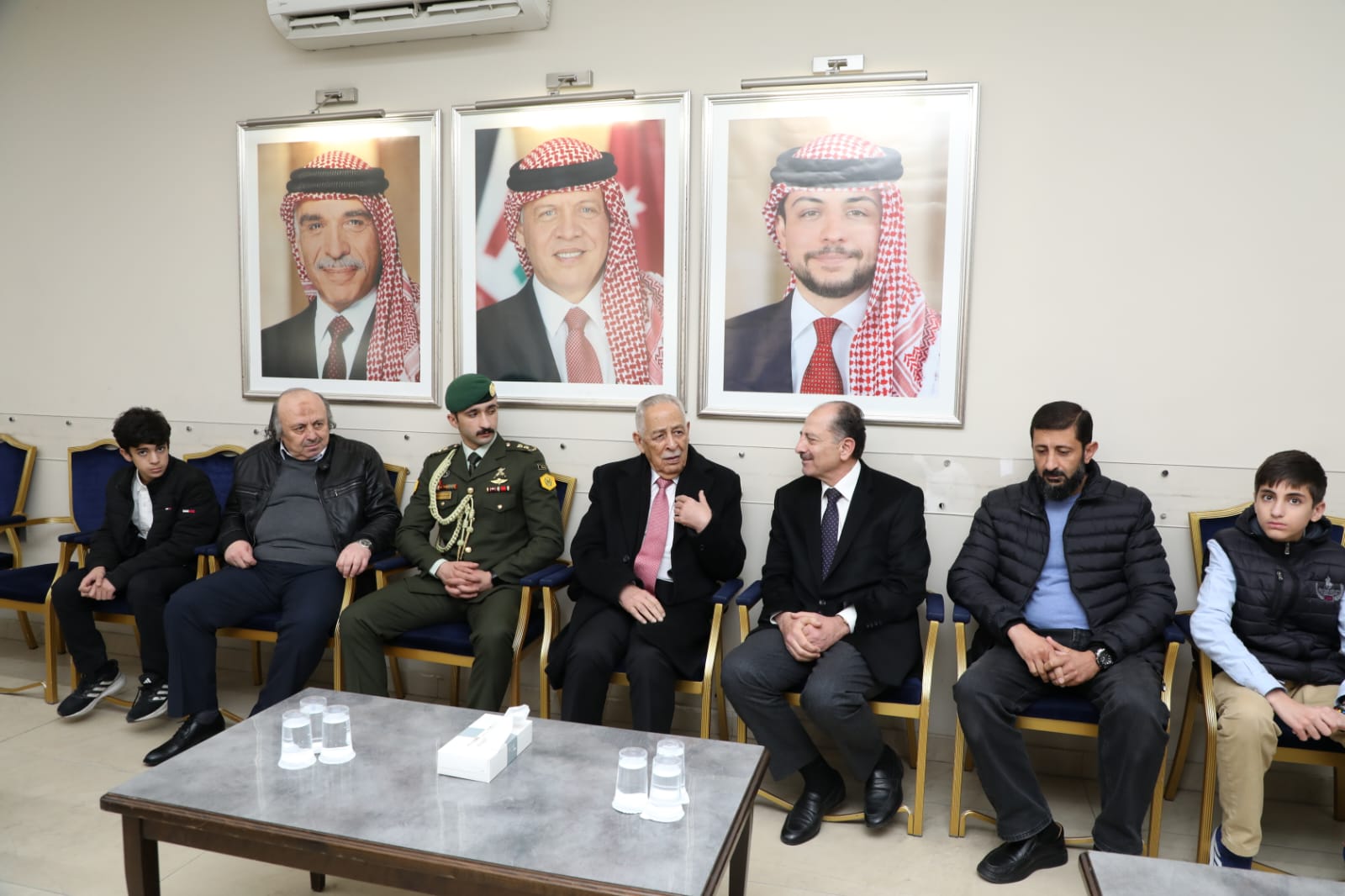  العيسوي يعزي عشيرتي الحويان وأبو الريش