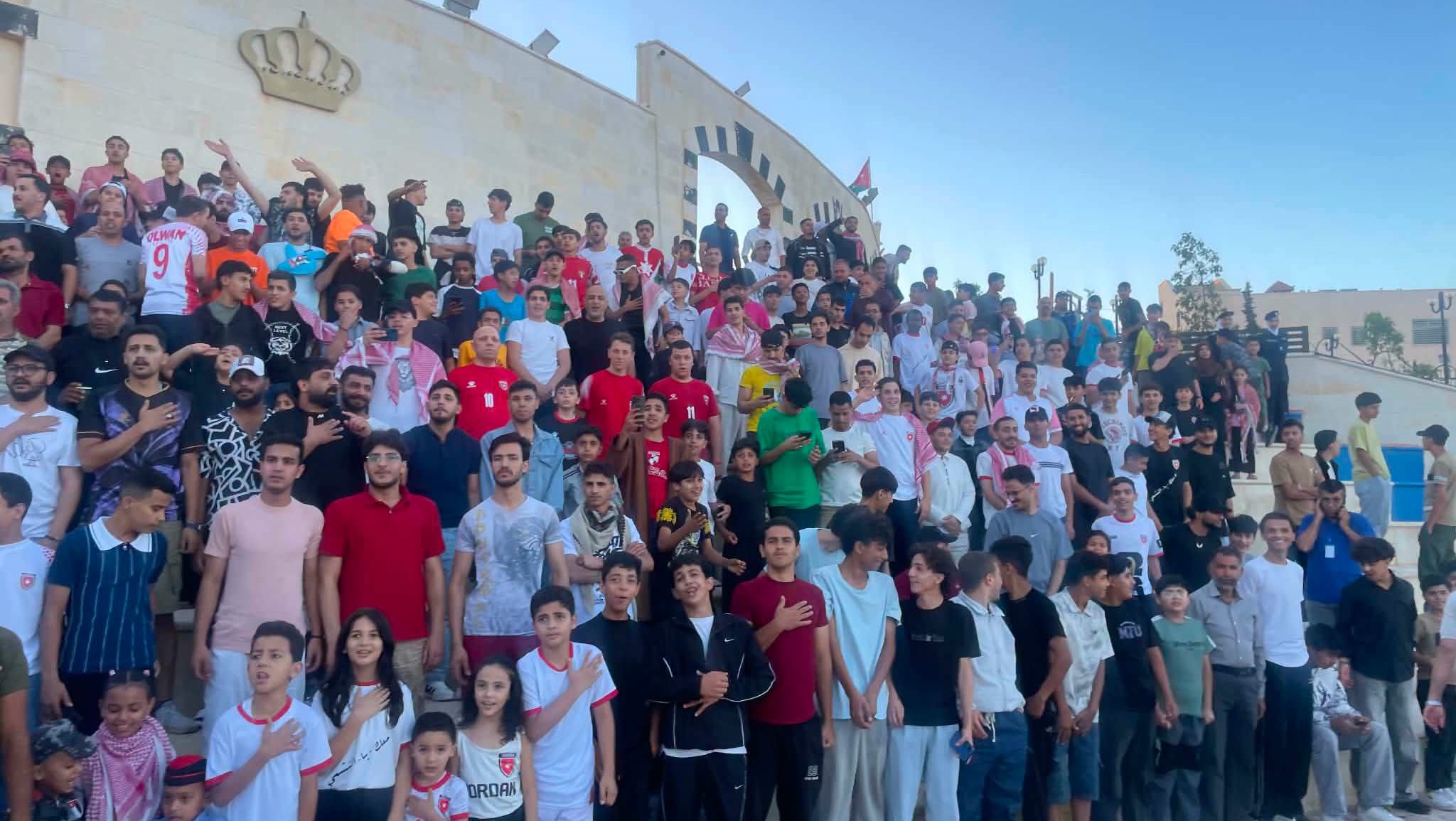 جماهير الزرقاء تتأهب لدعم النشامى في لقائه مع الارجنتين