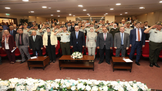 وزير الصحة يطلق البروتوكول الموحد لعلاج السرطان في الأردن