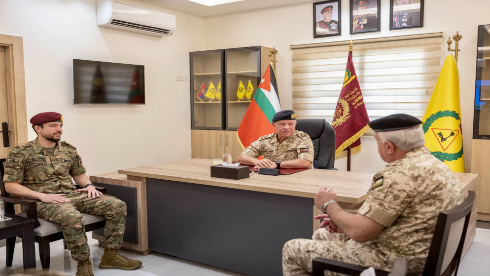 الملك يفتتح مباني جديدة لقيادة لواء الملك الحسين ويشيد بجهود القوات المسلحة
