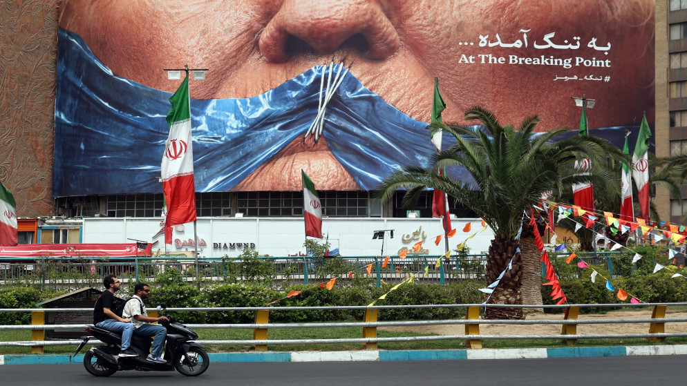 رئيس وزراء قطر في طهران لخفض التصعيد الإيراني الأمريكي